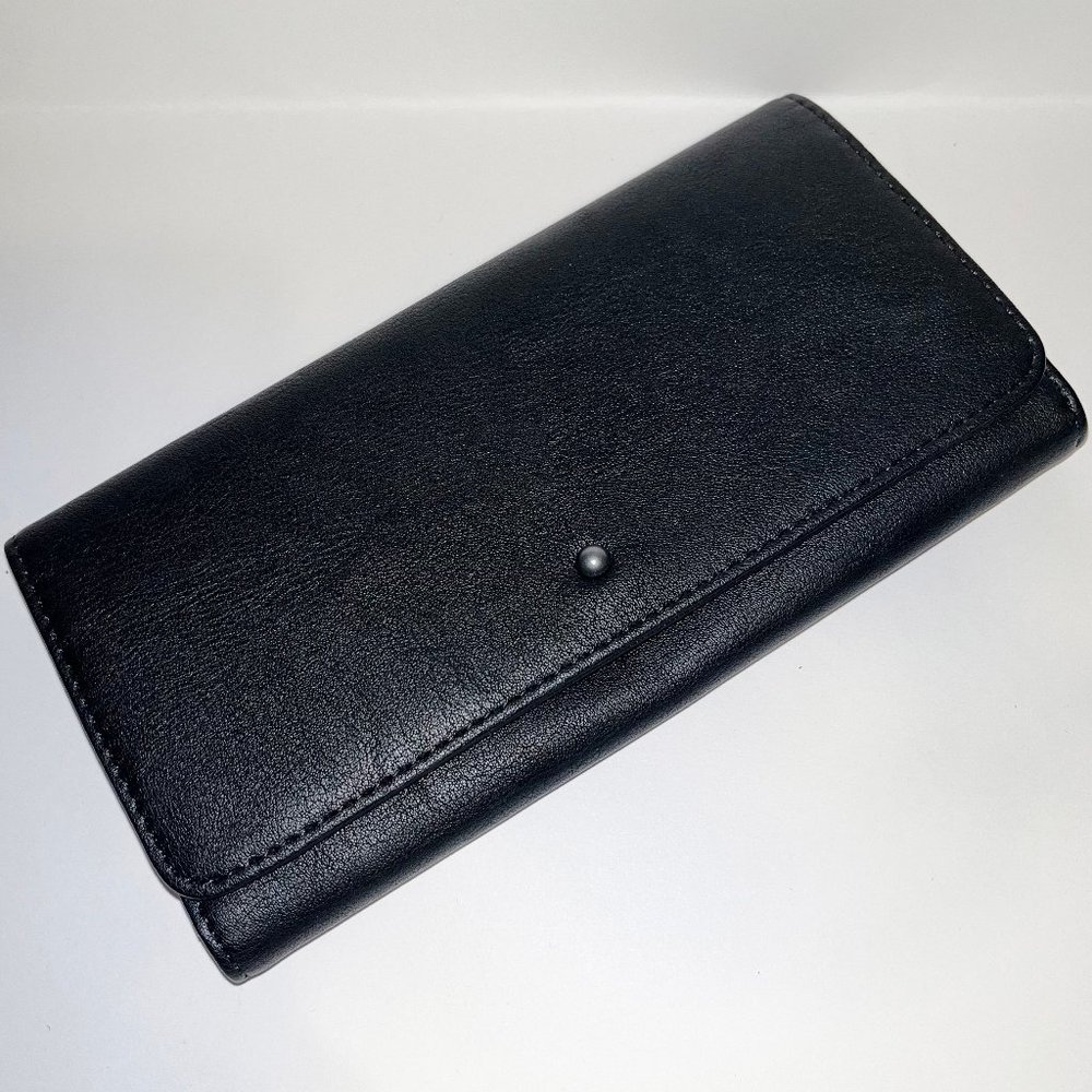Women's Trifold Wallet - NWOT - Universal Thread